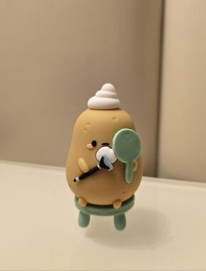 Smoko Tayto Bathroom Blind Box Figure - Tayto Shaving - Unboxed